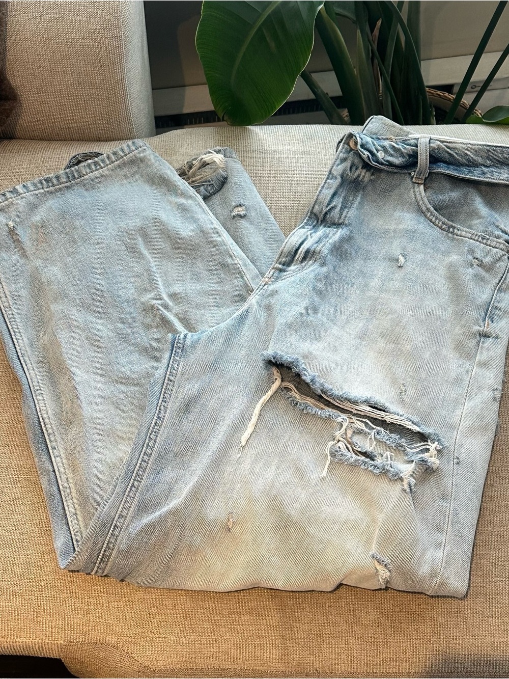 TRF MID-RISE FOLDED WAISTBAND JEANS